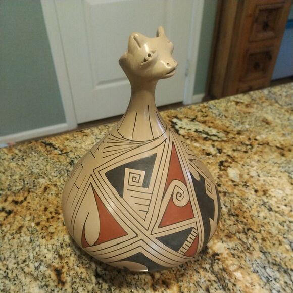 Stunning Vintage Mata Ortiz Mexico Pottery by Celia Lopez - Picture 6 of 11